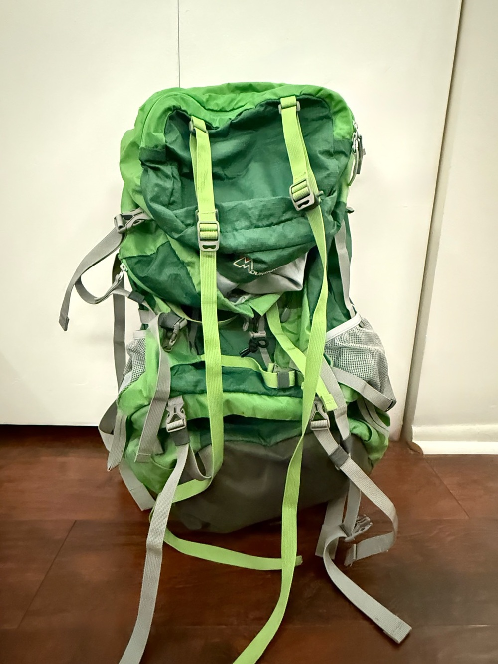 Lightweight Green Hiking Backpack with Adjustable Straps